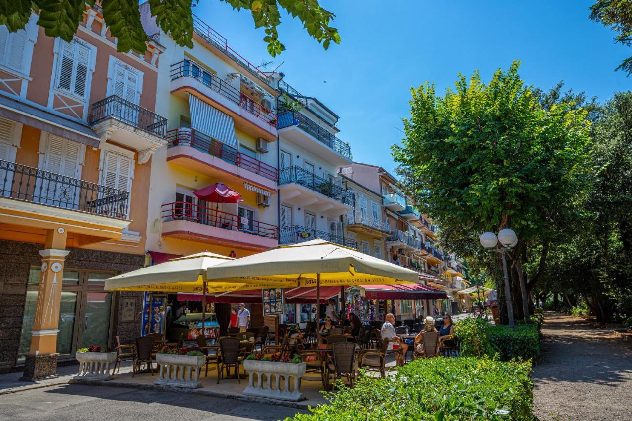 Crikvenica Right On The Beach Kültér fotó